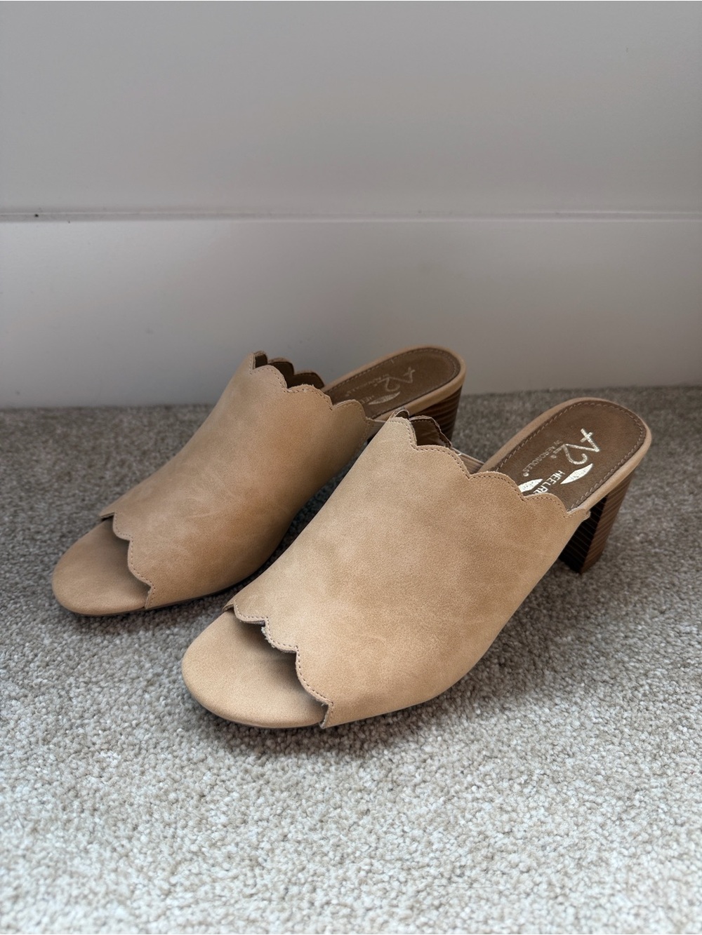 A2 by Aerosoles Scalloped Nude Heels